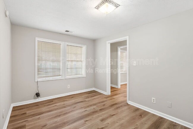 Foto del edificio - 1435 Lynford Dr SW