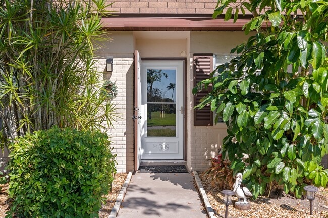 Front Entrance - 6300 S Pointe Blvd