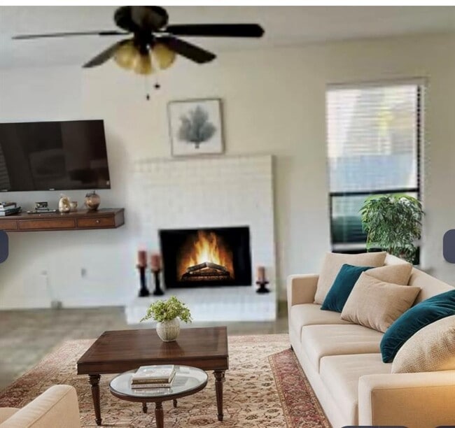 Building Photo - 13304 Saddlebrook Trail