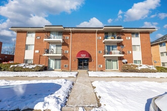 Building Photo - 1950 Canal St