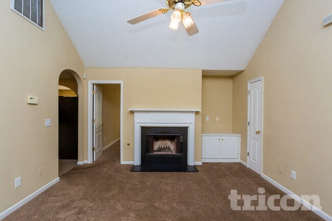 Foto del edificio - 233 Misty Ridge Trail