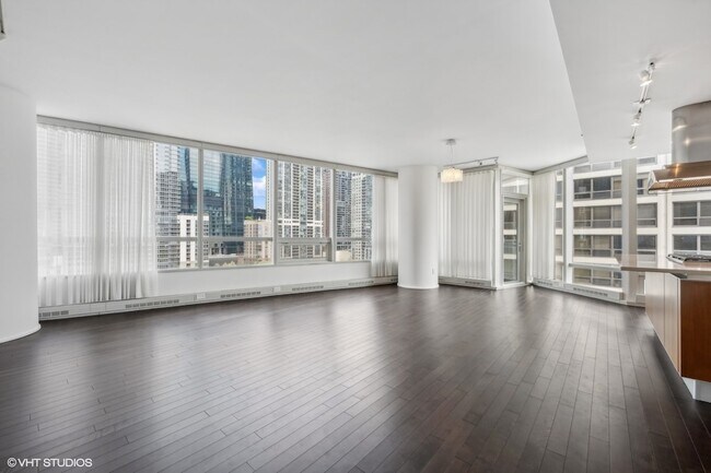 Foto del edificio - 340 E Randolph St