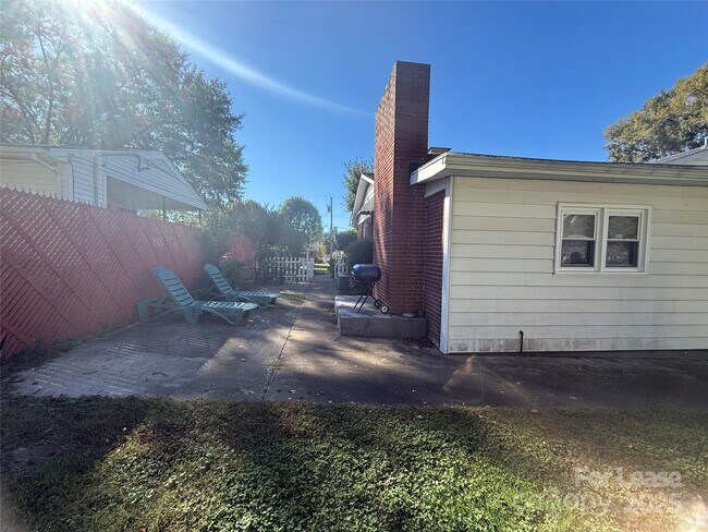 Foto del edificio - 1632 Kimberly Dr