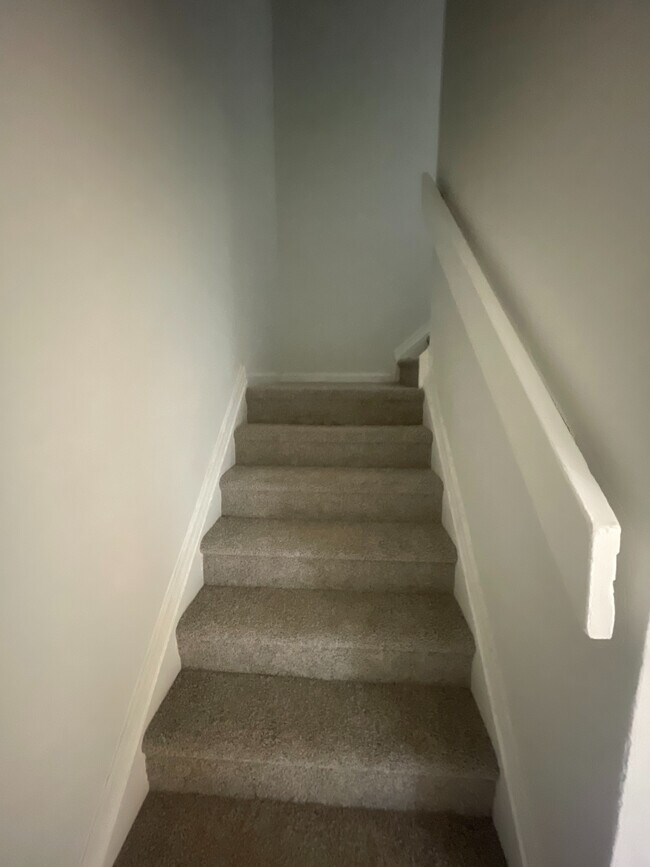Foto del edificio - Room in Townhome on Winterbrook Ct NW
