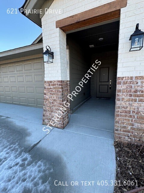 Building Photo - 621 Prairie Dr