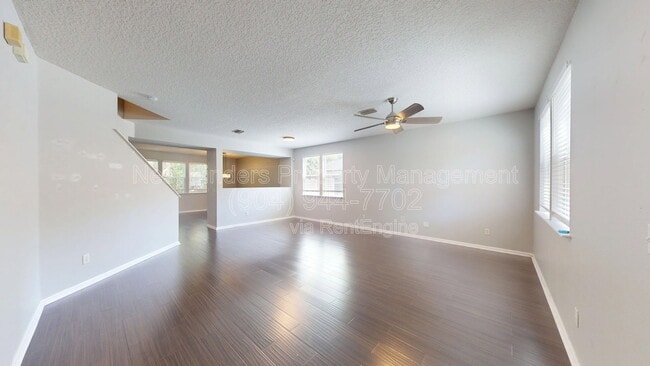 Foto del edificio - 1063 Collinswood Dr W