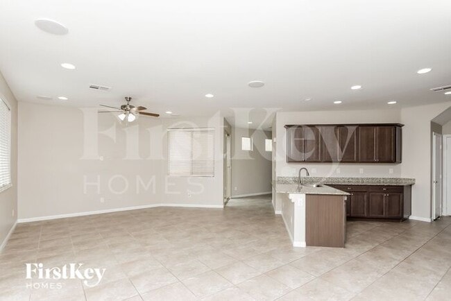 Foto del edificio - 2265 Sky Island Dr