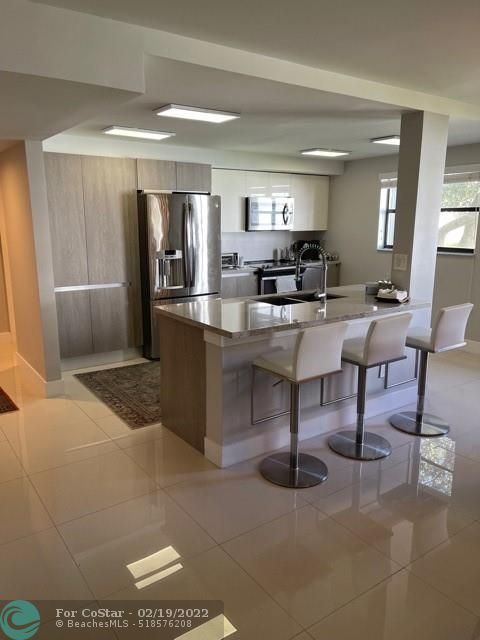 Building Photo - 16141 Blatt Blvd