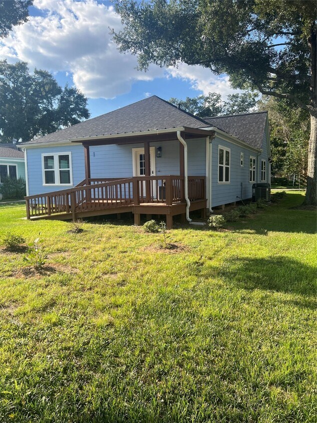 Foto principal - 803 Austin St