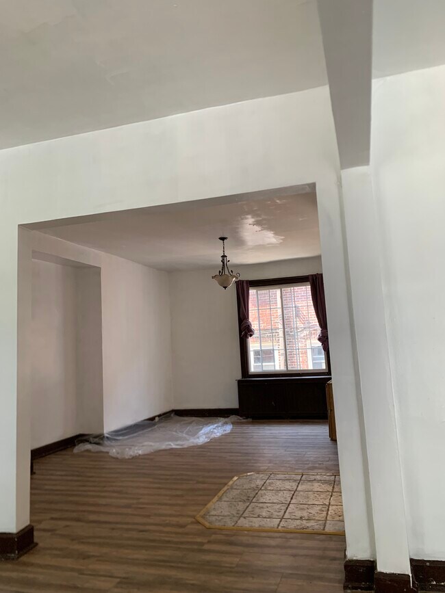 Foto del edificio - 5883 Darlington Rd