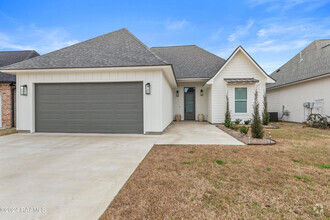 Building Photo - 202 Golden Cypress Dr