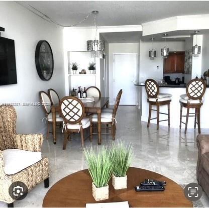 Foto del edificio - 6917 Collins Ave