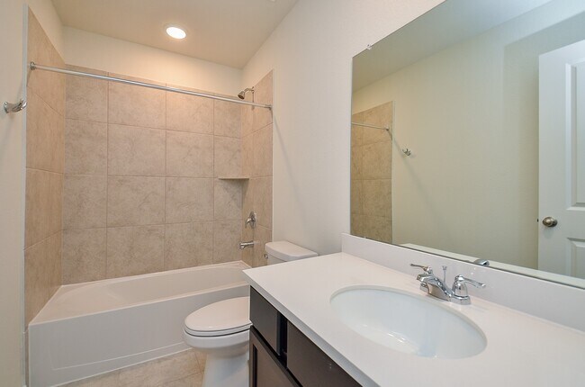 Building Photo - 4656 Peony Grn Dr