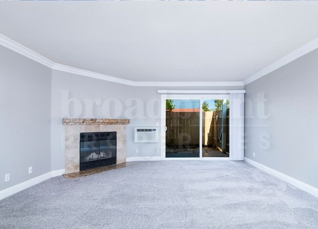 Building Photo - 1075 N Escondido Blvd