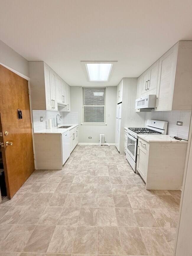 Foto del edificio - 1123 W Webster Ave