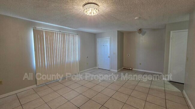 Foto del edificio - 2336 Chestnut Hills Dr