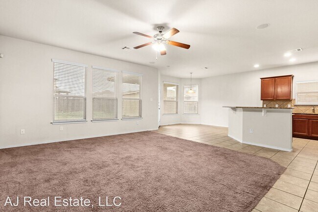Building Photo - 4 br, 2.5 bath House - 3203 Cricklewood Drive