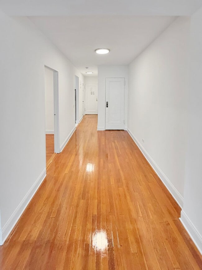 Photo - The Leslie — A Private Garden Enclave for the Modern New Yorker Apartment