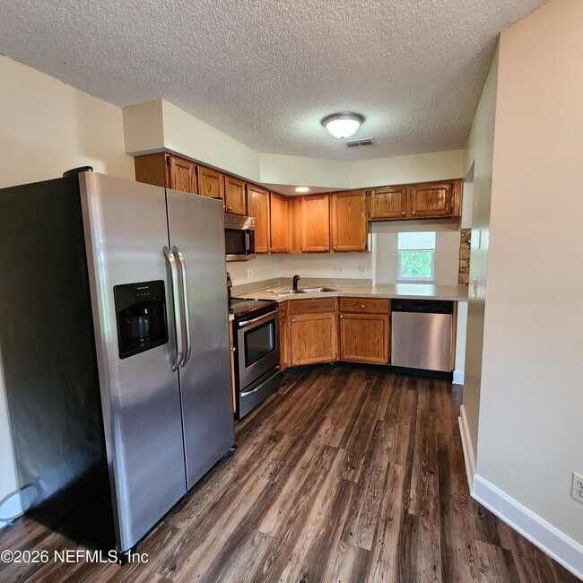 Foto del edificio - 6941 Huntington Woods Cir W