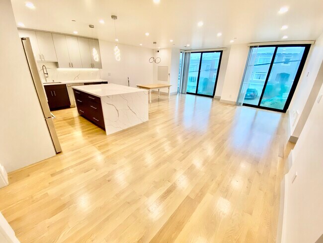 Foto del edificio - 756 35th Ave