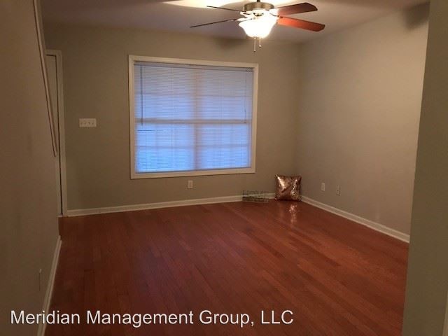 Foto del edificio - 400 WI Pkwy