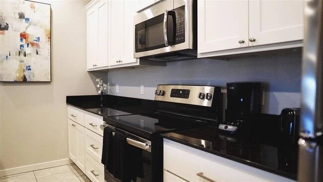 Building Photo - Highland Park Apartments