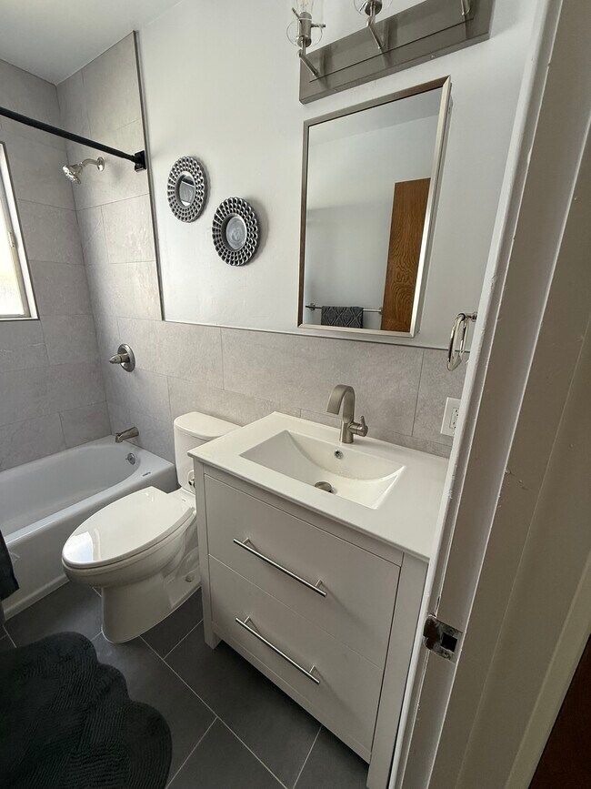 Foto del edificio - 750 Bacon St