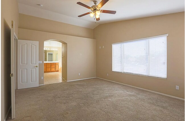 Foto del edificio - Four bed / Three bath - Premium Corner Lot...