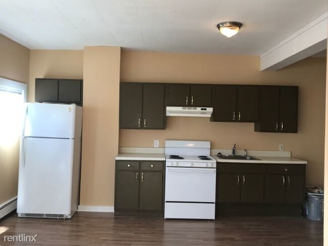 Building Photo - 3 br, 2 bath Apartment - 744 Providence St