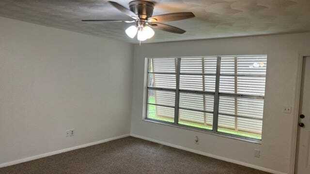 Foto del edificio - 18543 Iris Rd