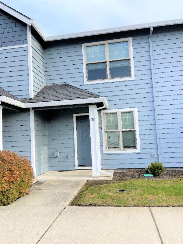 Building Photo - 450 Midway Rd