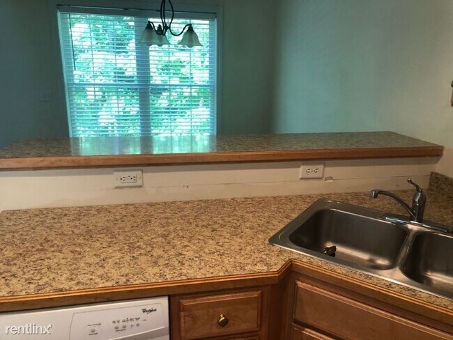 Building Photo - 11 Cabernet Dr