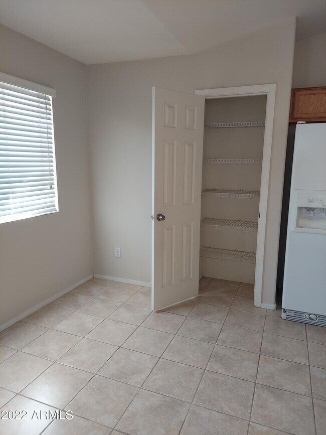 Building Photo - 3411 W Sunland Ave