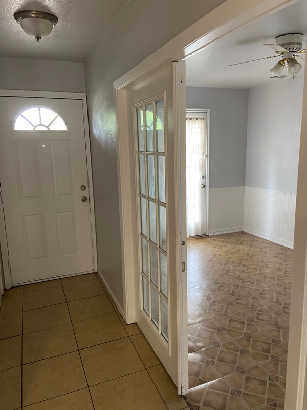Foto del edificio - 6049 Highcrest Dr