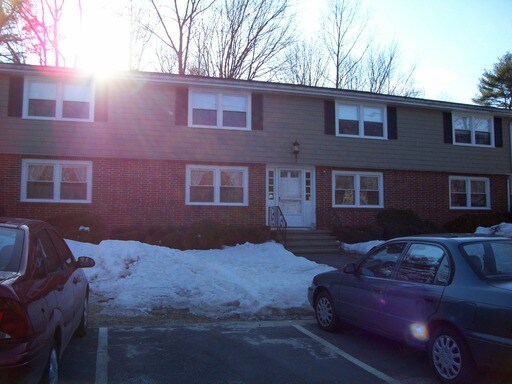 Building Photo - 4 Greenleaf Dr
