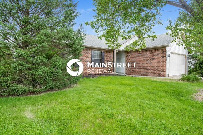 Building Photo - 3 Bedroom Pet-Friendly Home in Indianapolis, IN with Main Street Renewal