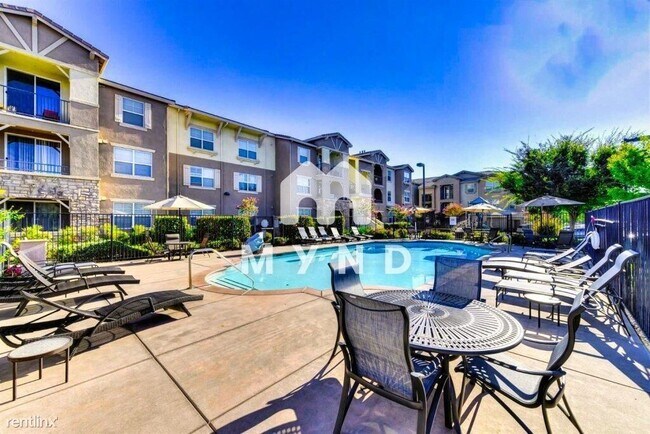 Building Photo - 3 br, 2 bath Condo - 1230 Whitney Ranch Pk...
