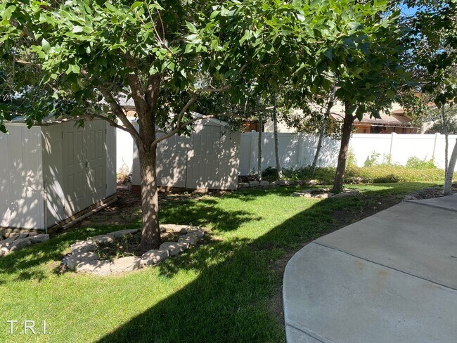 Building Photo - 4 br, 2 bath House - 4619 W 5th St