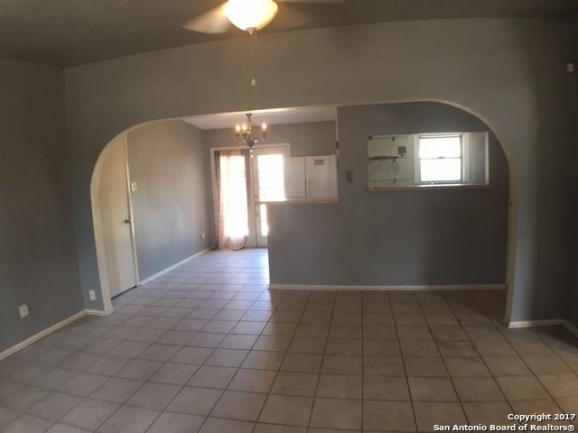 Building Photo - 2431 Eland Dr