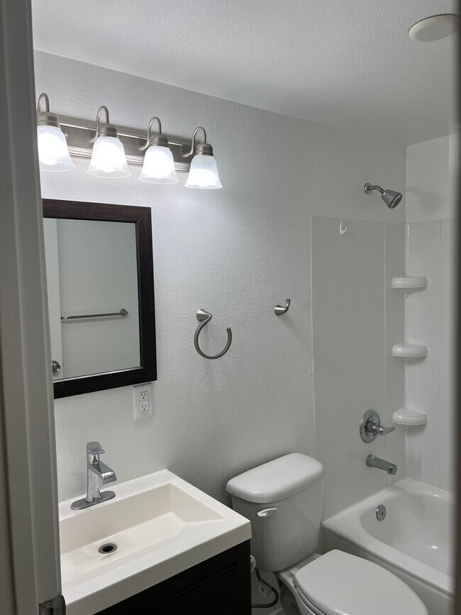 Building Photo - 2280 W Success Dr