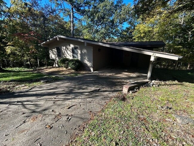 Building Photo - 6 Lambeth Cir