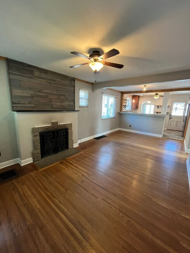 Foto del edificio - Merion Village Single-Family Home with Flexible Living Areas and Outdoor Space