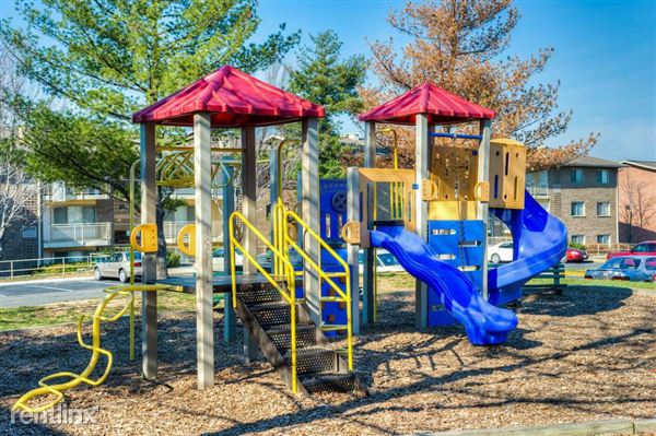 Foto del edificio - 3747 Donnell Dr