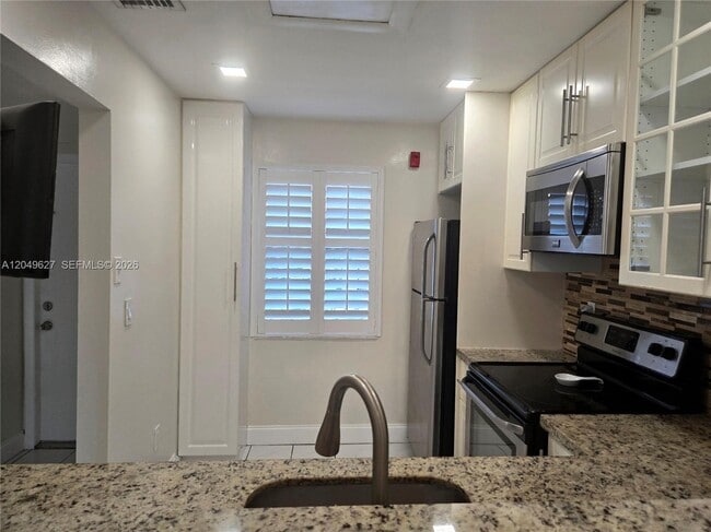 Foto del edificio - 7670 SW 152nd Ave