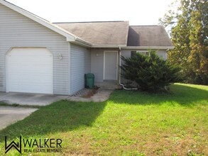 Building Photo - 407 9th St Cir