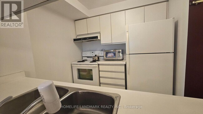 Photo du bâtiment - 117-1117 Gerrard St E