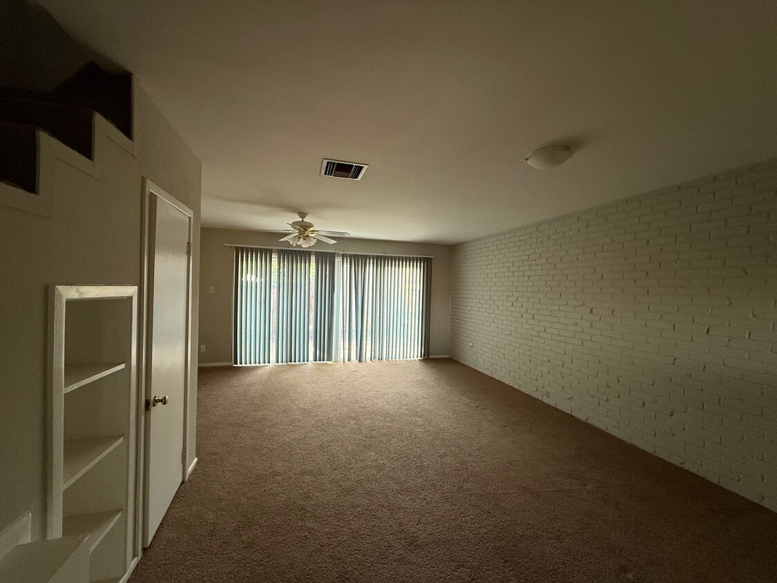 Foto del edificio - 3000 W Illinois Ave