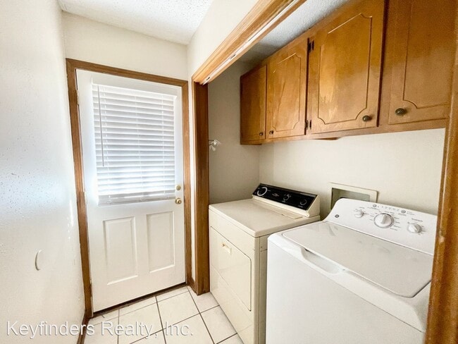 Building Photo - 2 br, 1 bath House - 209 Westmoreland Dr.