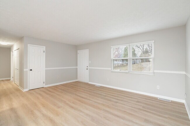 Foto del edificio - 5712 Walden Woods Ct NW