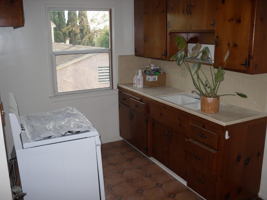 308 Apartments Available for Rent in Palms, CA